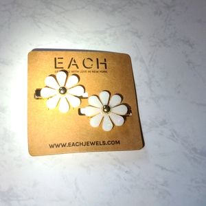 Pearl and gold hair barrettes